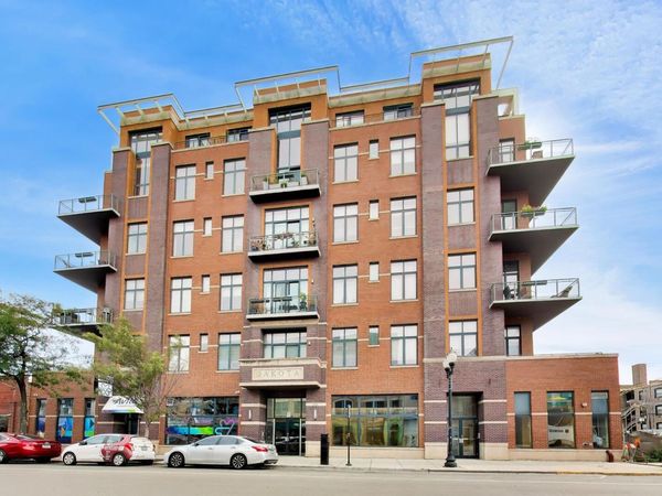 3631 N Halsted Street , Unit 211, Chicago, IL 60613