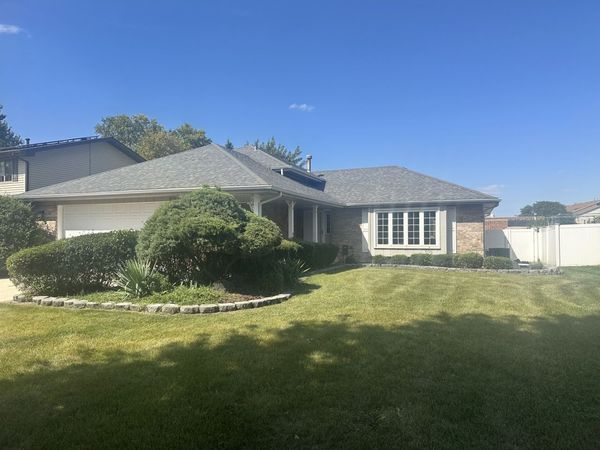 6828 Westview Drive , Oak Forest, IL 60452
