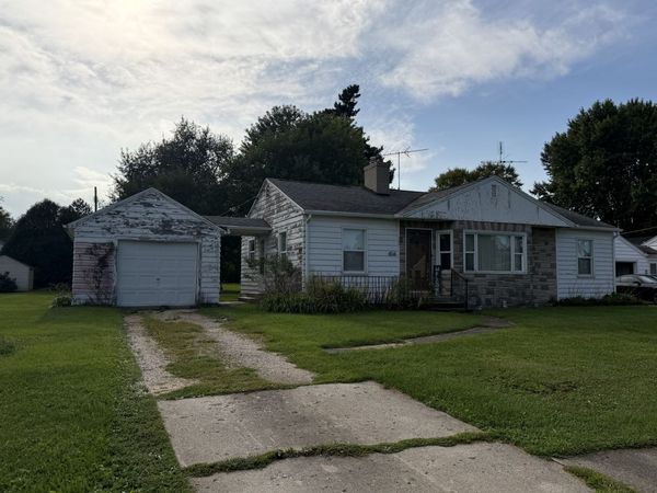 404 Maple Avenue , Forreston, IL 61030