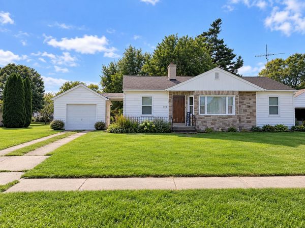 404 Maple Avenue , Forreston, IL 61030