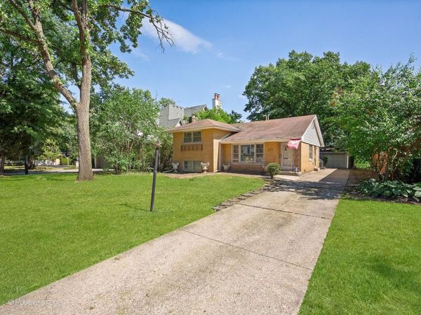 21 N Quincy Street, Hinsdale, IL 60521