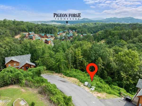 8 Pine Valley Way , Unit 8, Pigeon Forge, TN 37862