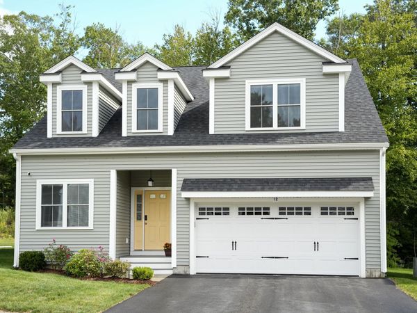 12 Kodiak Ln, Unit 12, Milford, MA 01757