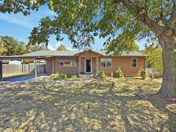 30 SE 3rd Street , Krebs, OK 74554