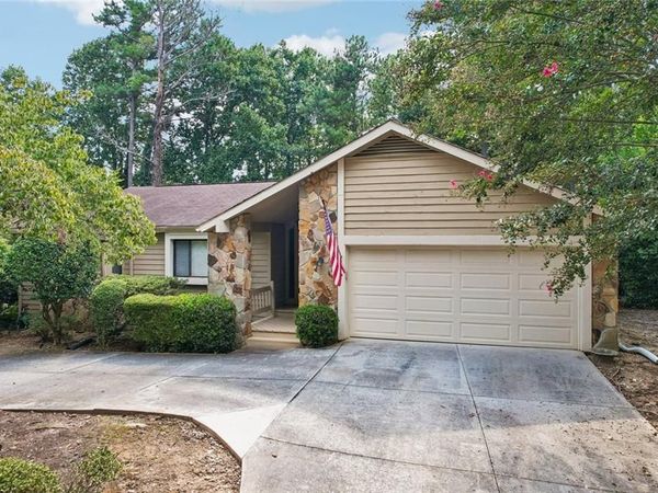 1008 Muirfield Drive NE, Marietta, GA 30068