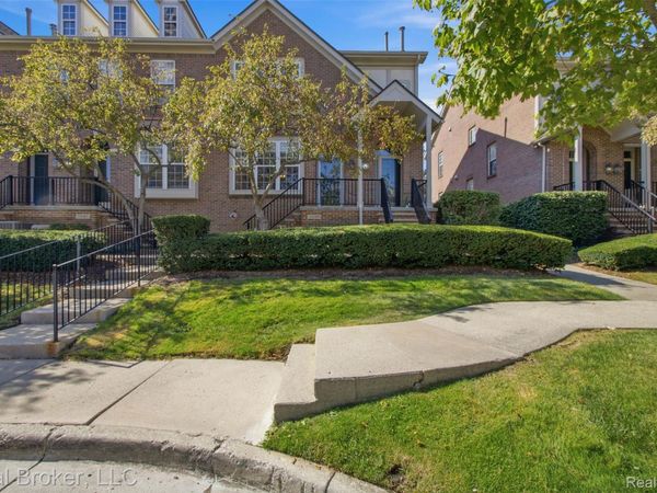 20189 Rodeo Court , Southfield, Mi 48075