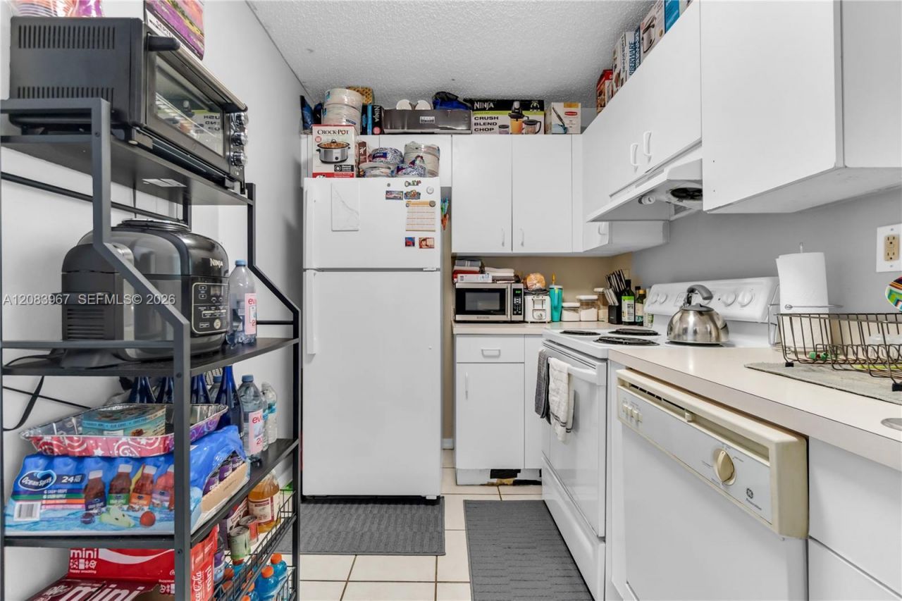 20248 NW 27th Place, Miami Gardens, FL 33056 Photo