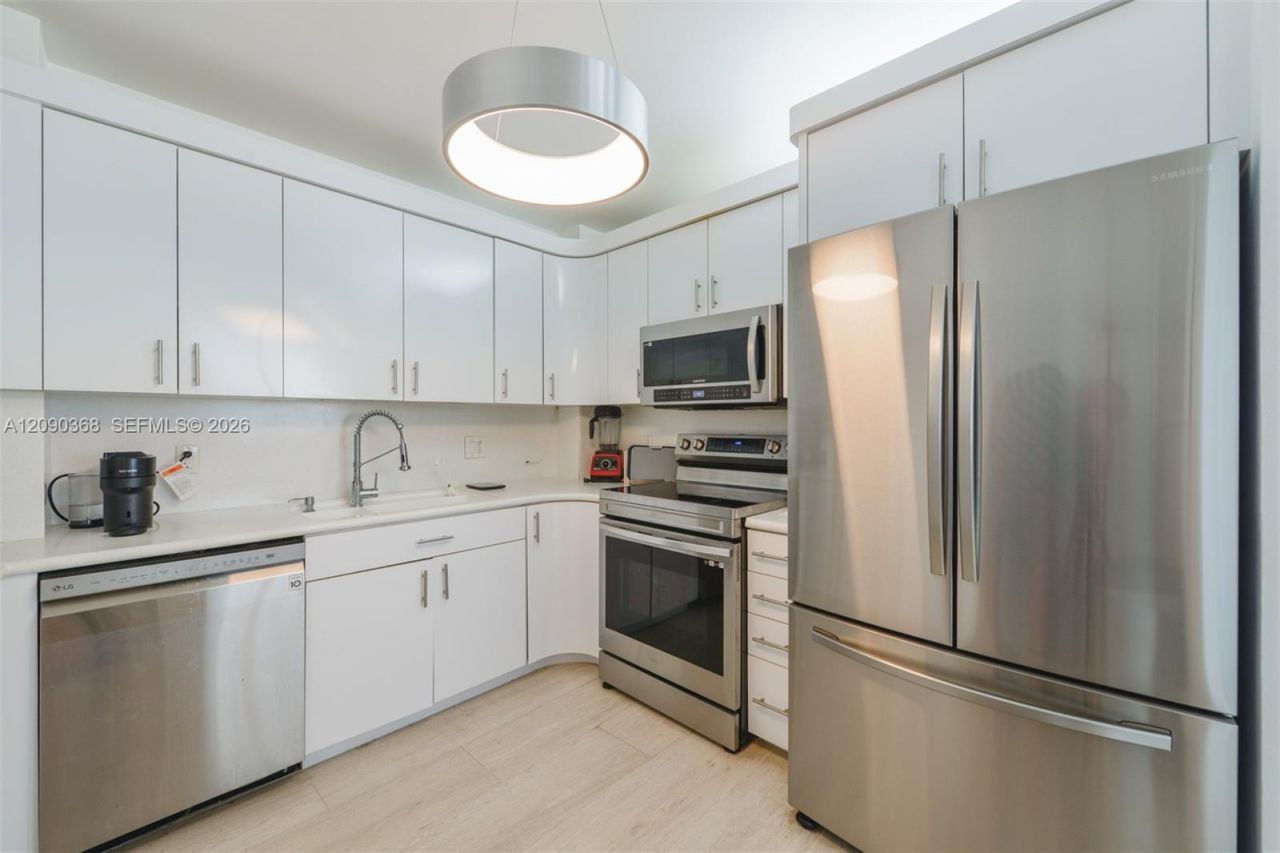 1950 S Ocean Dr, Unit 11P, Hallandale Beach, FL 33009 Photo