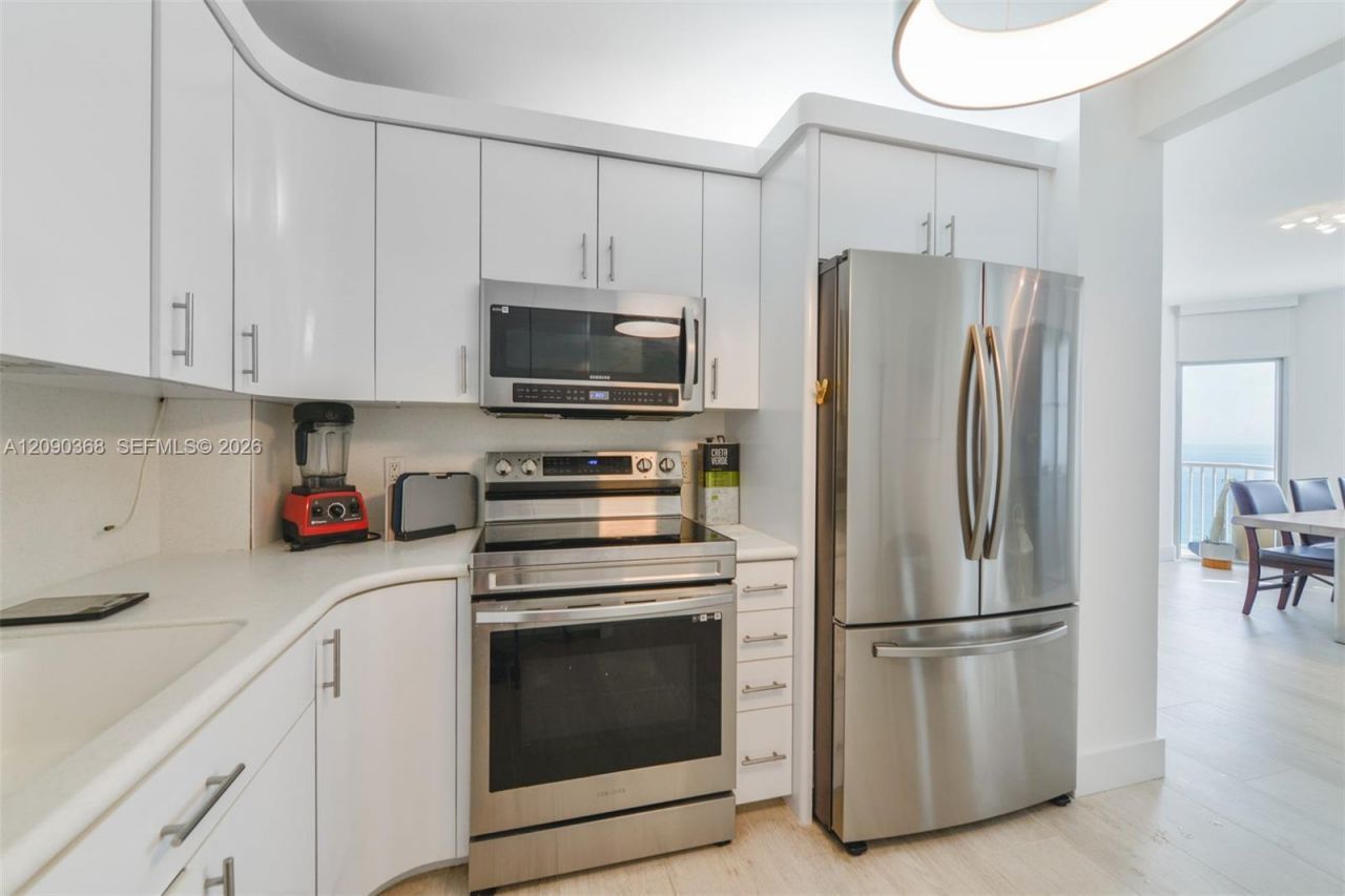 1950 S Ocean Dr, Unit 11P, Hallandale Beach, FL 33009 Photo
