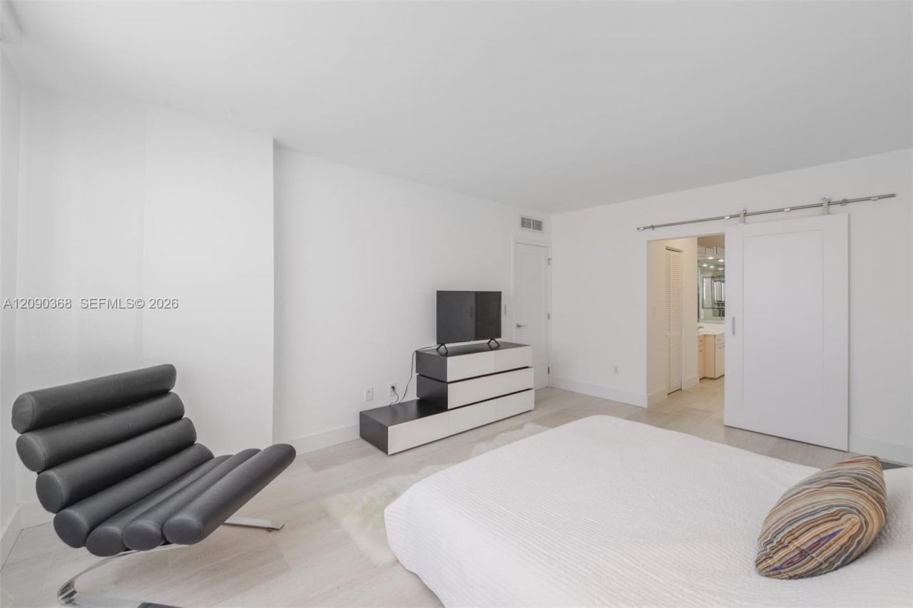 1950 S Ocean Dr, Unit 11P, Hallandale Beach, FL 33009 Photo