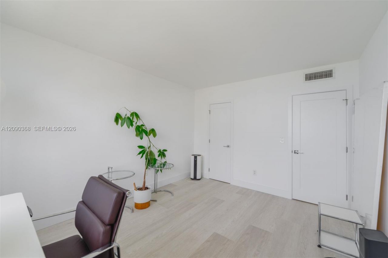 1950 S Ocean Dr, Unit 11P, Hallandale Beach, FL 33009 Photo