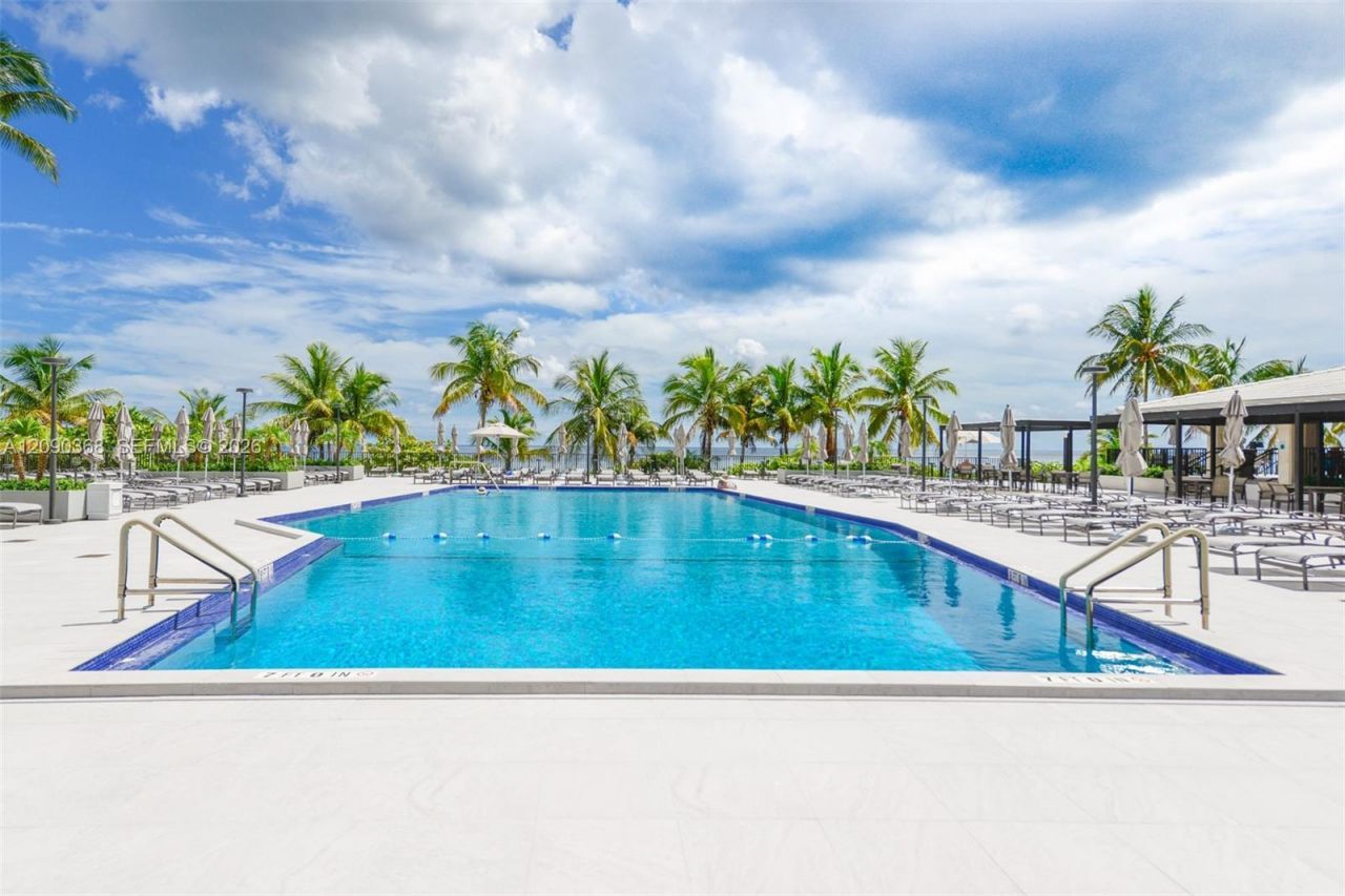 1950 S Ocean Dr, Unit 11P, Hallandale Beach, FL 33009 Photo