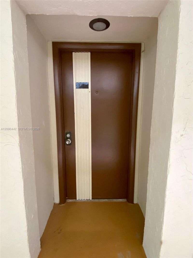 8015 SW 107th Ave, Unit 117, Miami, FL 33173 Photo