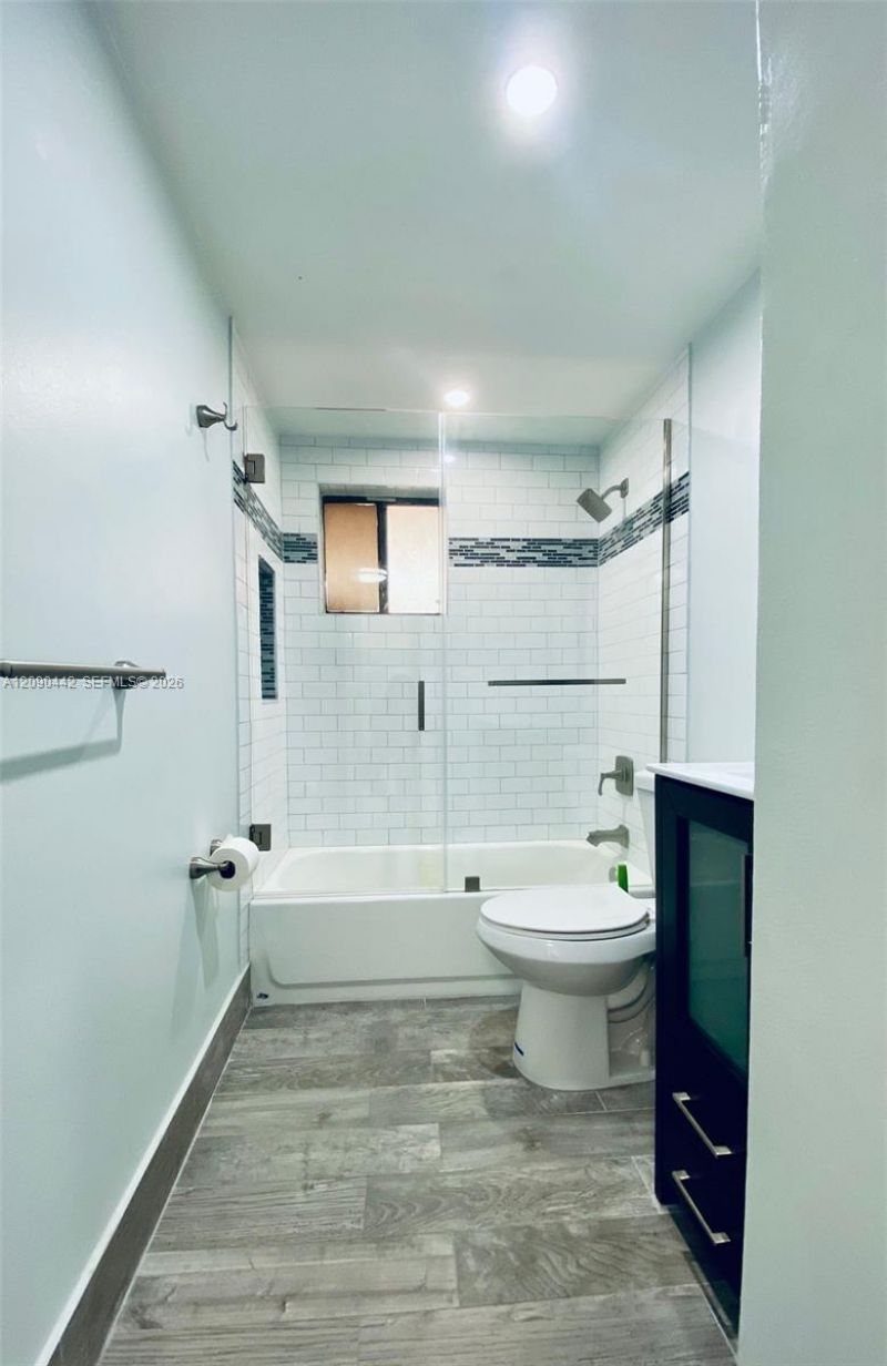 8015 SW 107th Ave, Unit 117, Miami, FL 33173 Photo