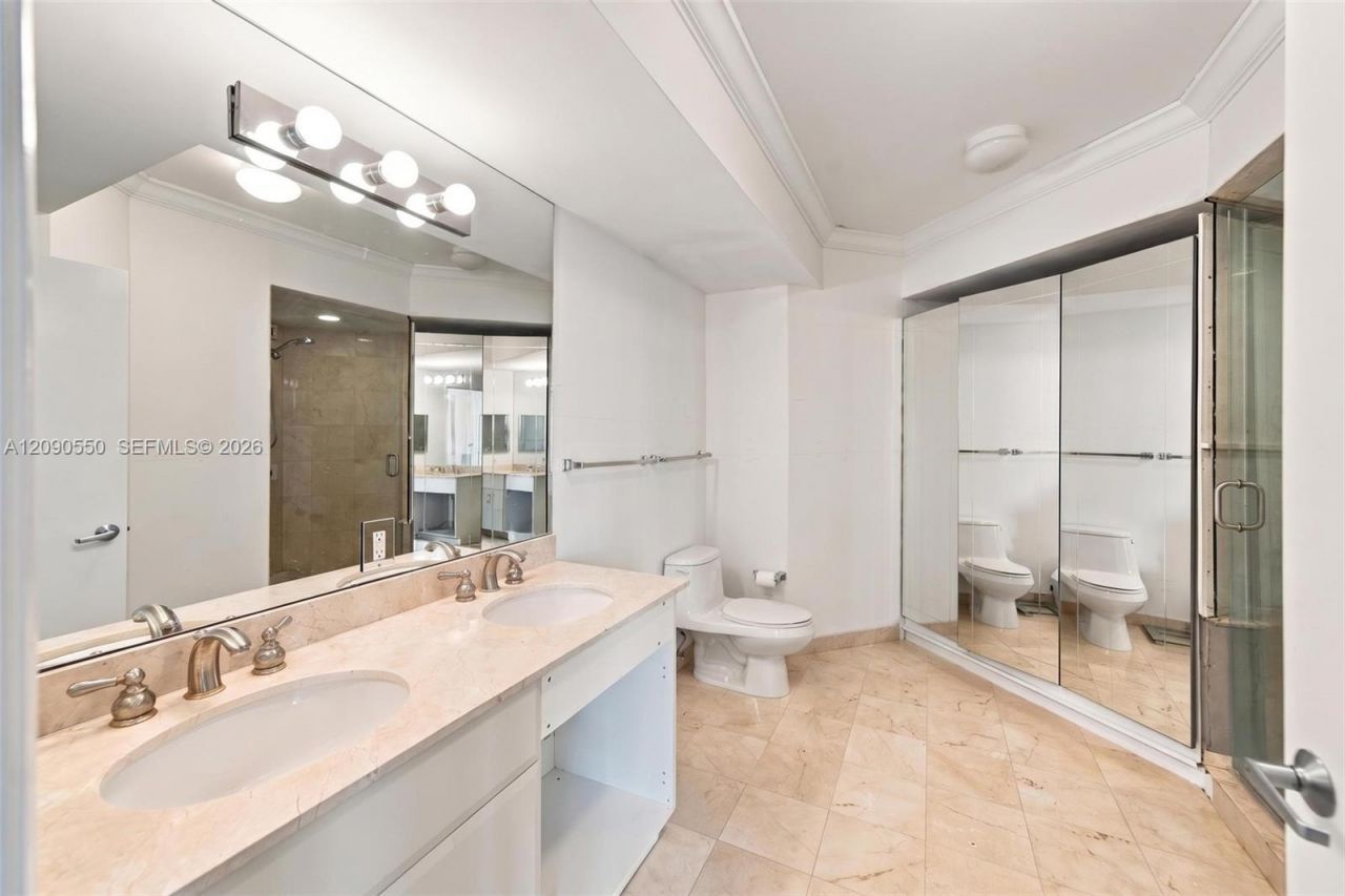 6365 Collins Ave, Unit 1103, Miami Beach, FL 33141 Photo