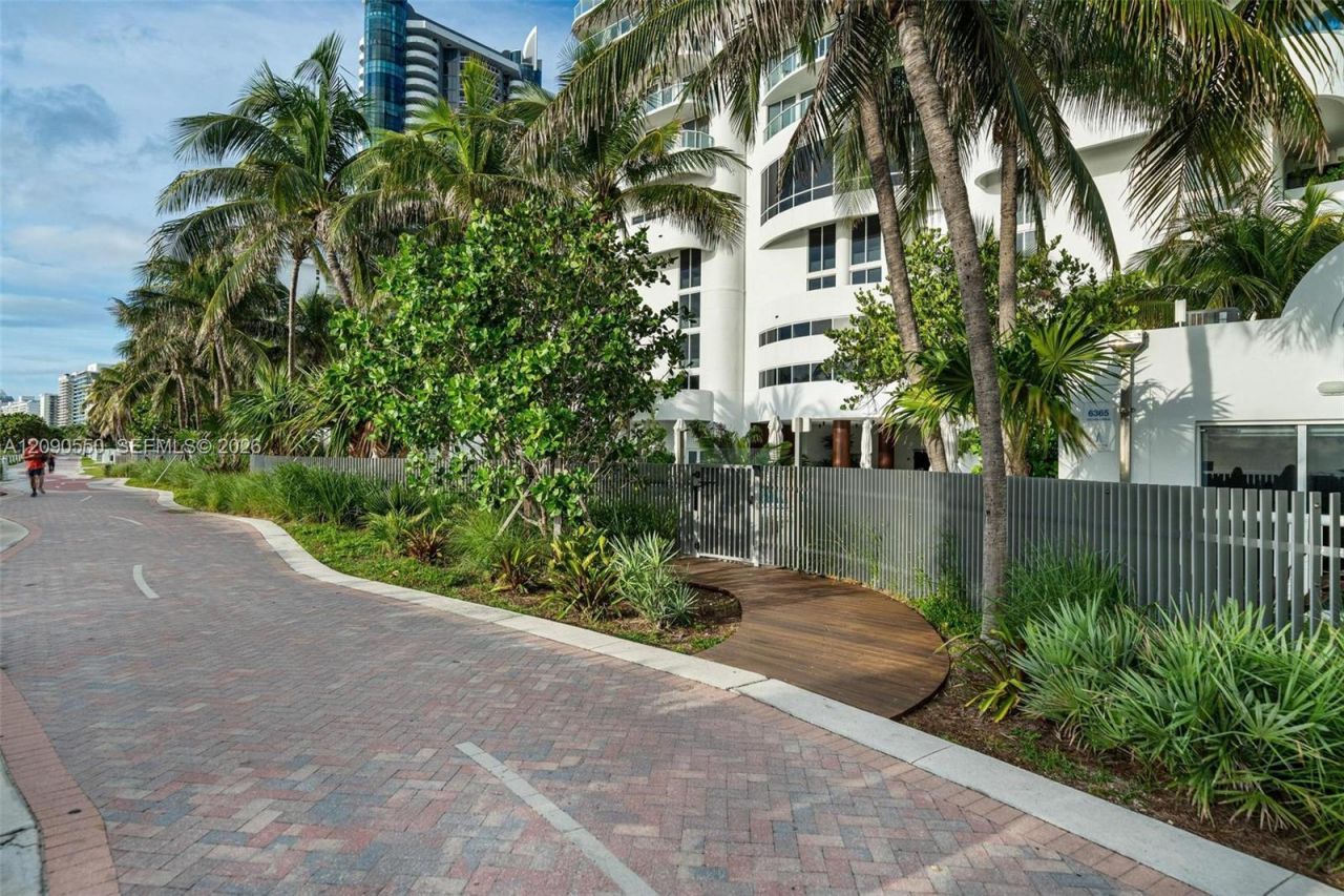 6365 Collins Ave, Unit 1103, Miami Beach, FL 33141 Photo
