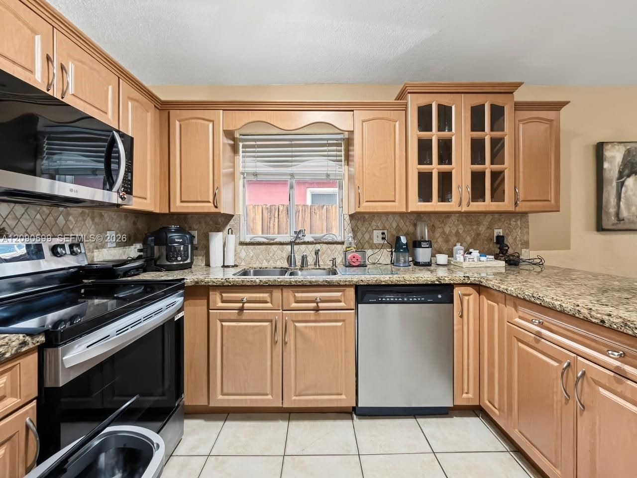 12711 NW 99th Pl, Hialeah Gardens, FL 33018 Photo