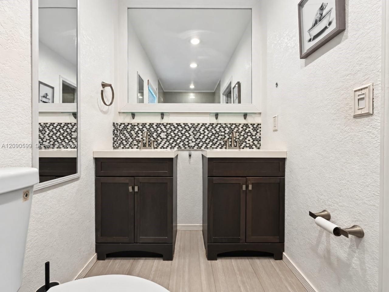 12711 NW 99th Pl, Hialeah Gardens, FL 33018 Photo