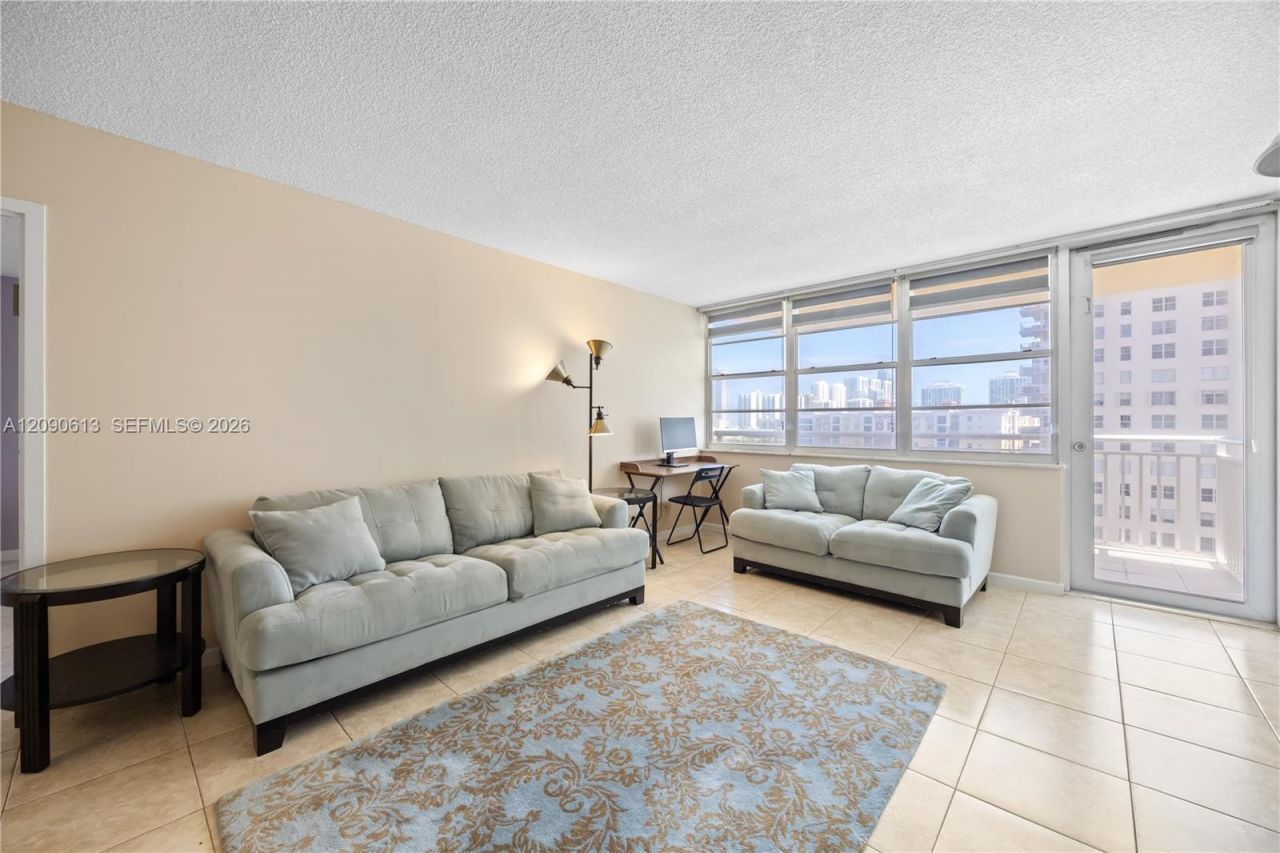 251 174th St, Unit 812, Sunny Isles Beach, FL 33160 Photo