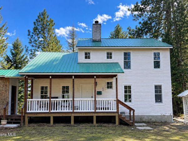 631 Wolverine Rd., Moyie Springs, ID 83845