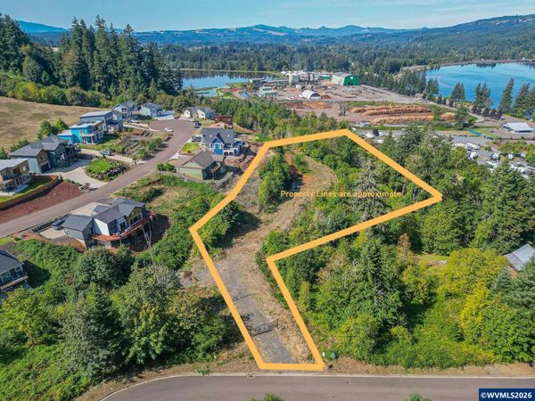 6332 Lakepointe Wy, Sweet Home, OR 97386