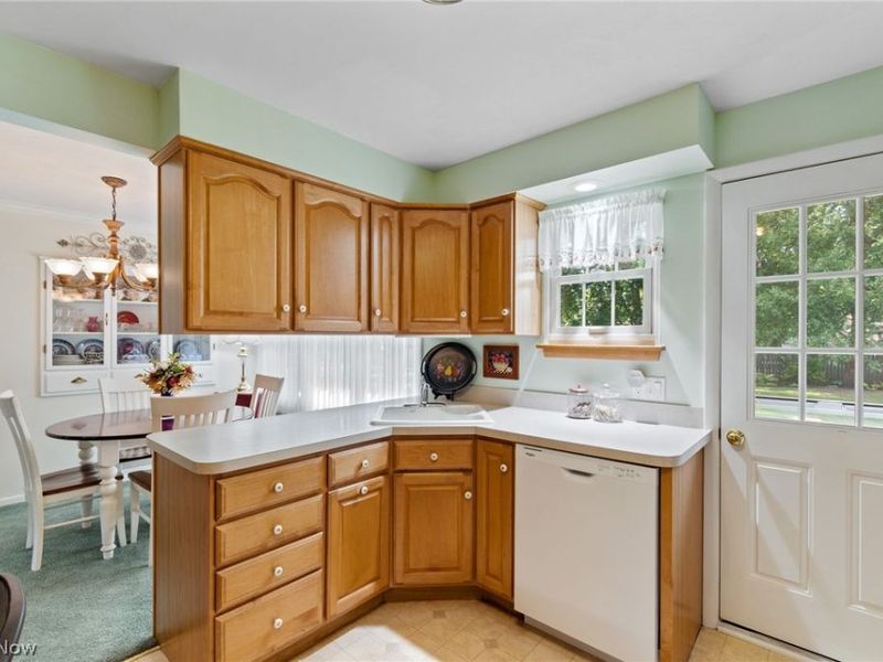 828 Eastview Avenue, Wadsworth, OH 44281 Photo 10
