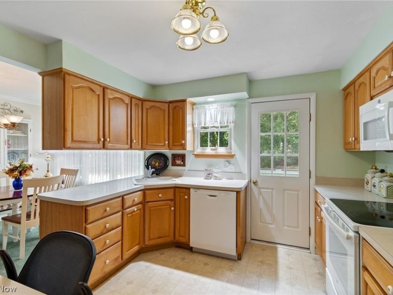 828 Eastview Avenue, Wadsworth, OH 44281 Photo 11