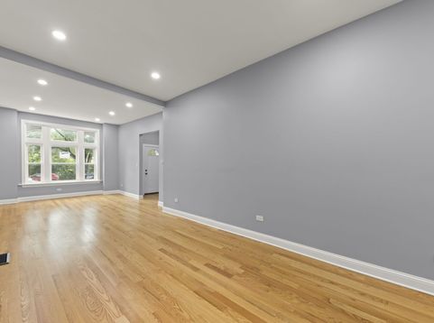 Main Photo