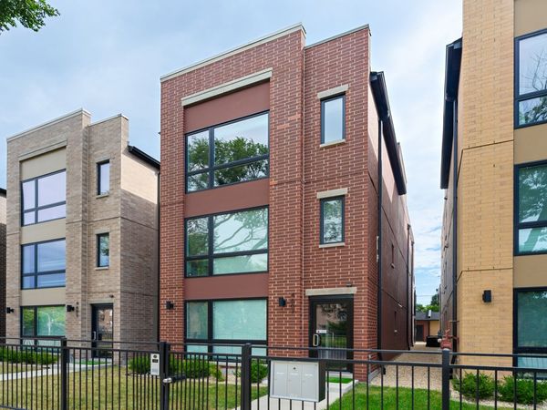 4605 S Saint Lawrence Avenue , Unit 201, Chicago, IL 60653