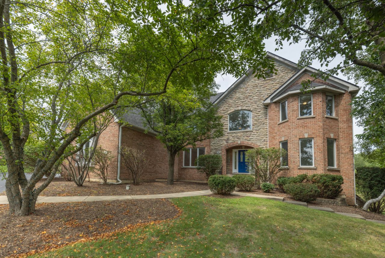 3702 W Homestead Trail, Crystal Lake, IL 60012 Main Photo