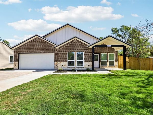 415 Thomas Street , Terrell, TX 75160