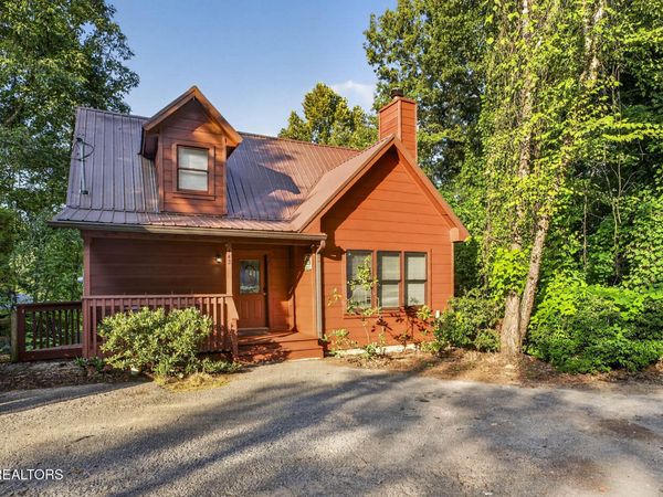 442 Silver Maple Lane, Gatlinburg, TN 37738
