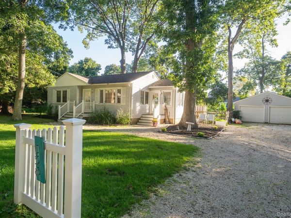 738 Conklin Road, Greenport, NY 11944