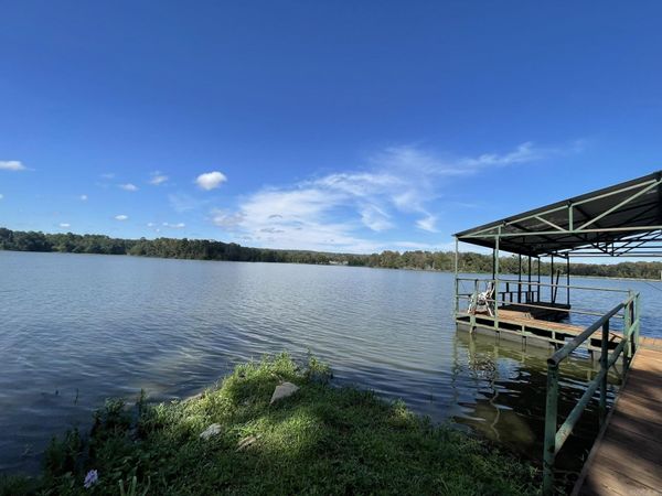 350 Round Mountain Lane, London, AR 72847