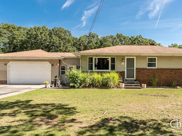 180 S Wolf Lake Road, Muskegon, MI 49442