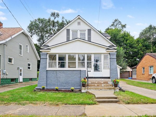 1537 Powers Avenue NW, Grand Rapids, MI 49504