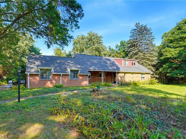 3217 Fulton Drive NW, Canton, OH 44718