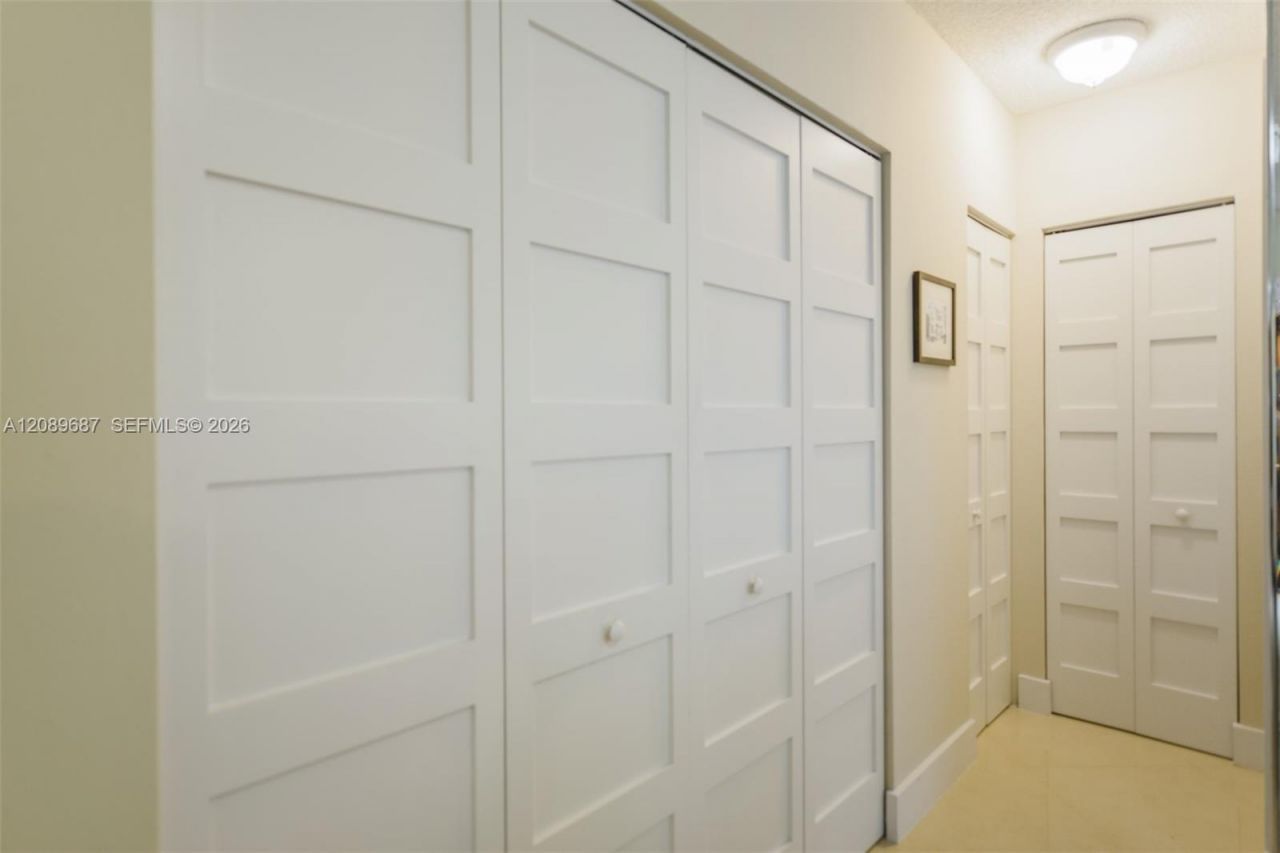 1950 S Ocean Dr, Unit 5A, Hallandale Beach, FL 33009 Photo