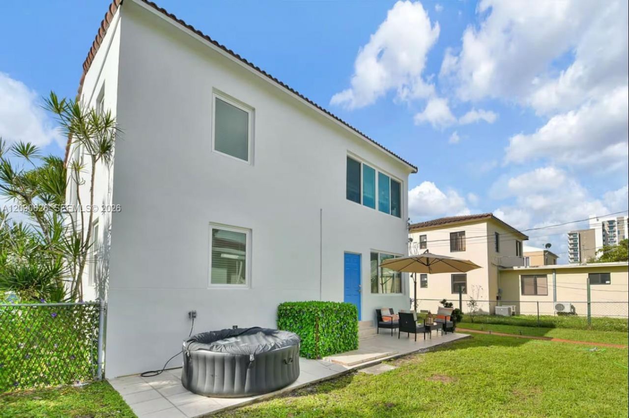 3521 SW 16th St, Miami, FL 33145 Photo
