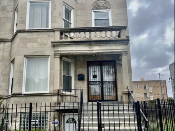 3408 W Monroe Street , Chicago, IL 60624