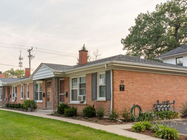 35 E North Avenue , Unit 1, Lake Bluff, IL 60044