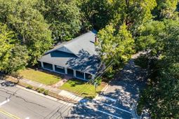 608 Main St. photo 4