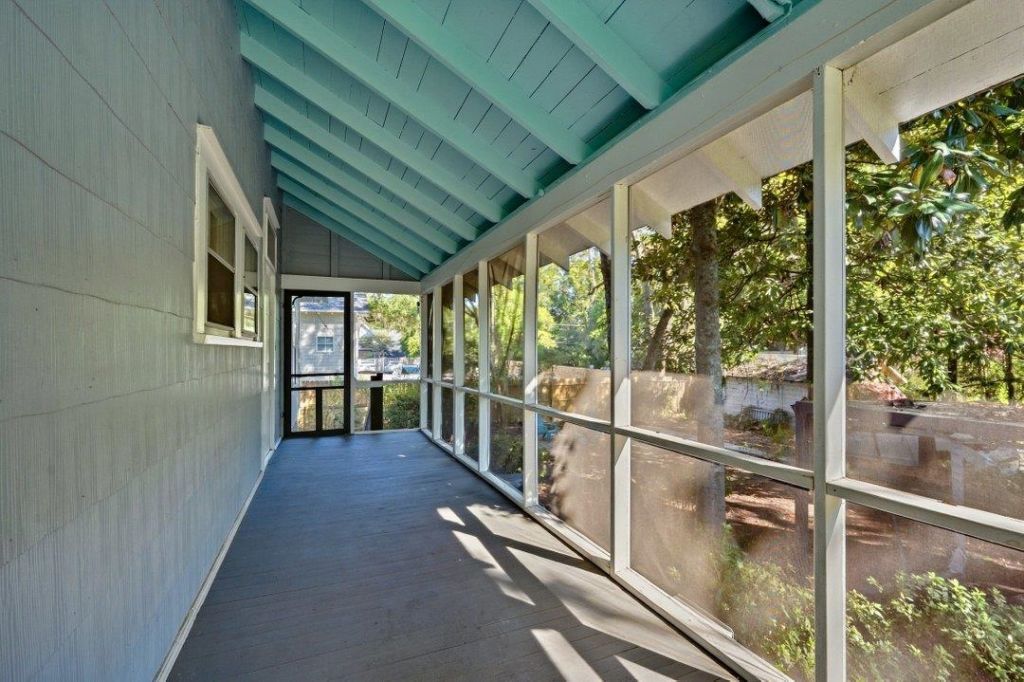 608 Main St. Photo 35