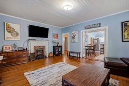 608 Main St. photo 4