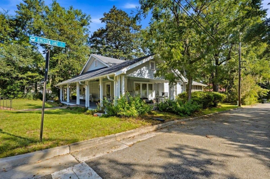 608 Main St. Photo 59
