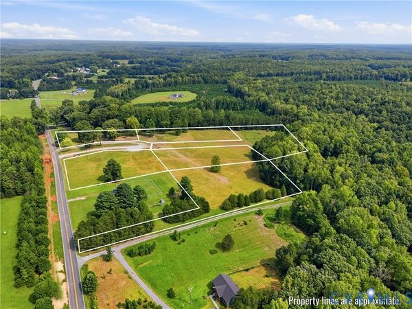 10674 Cross County Road , Mineral, VA 23117