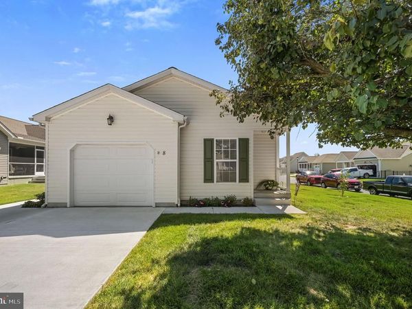 8 PLATINUM DRIVE , DOVER, DE 19901