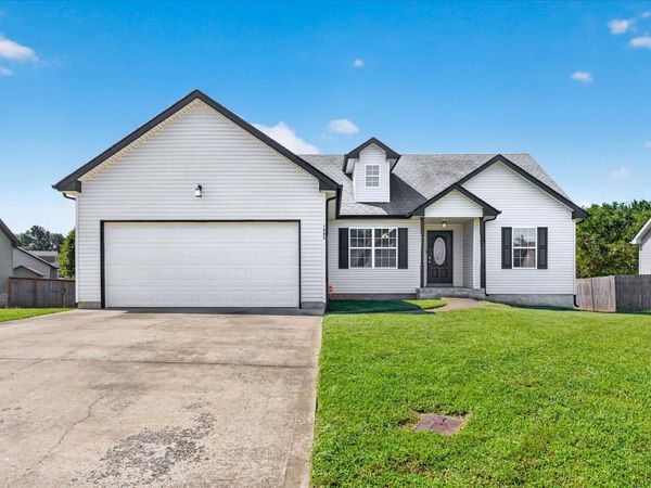 1402 Scrub Oak Drive, Clarksville, TN 37042