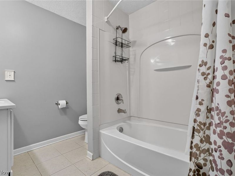 15414 Lakeshore Drive, Burton, OH 44021 Photo 23