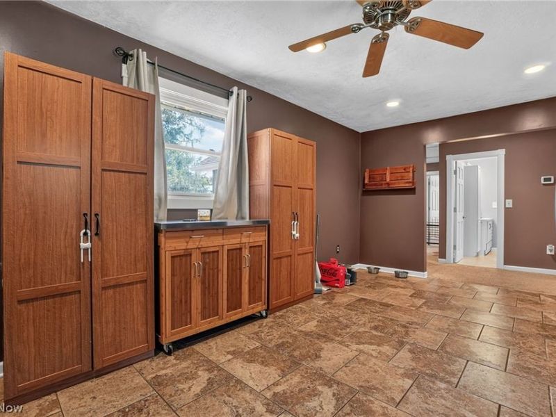 15414 Lakeshore Drive, Burton, OH 44021 Photo 8